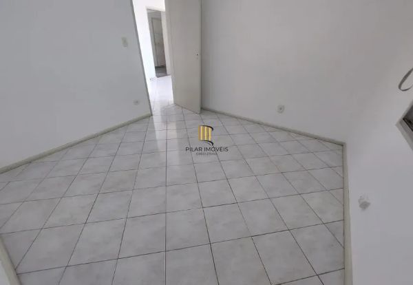 Apartamento de 1 dormitório no bairro Cristal DESOCUPADO