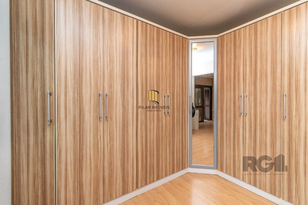 Casa Condominio no bairro Guarujá de 3 dormitórios 1 vaga DESOCUPADA