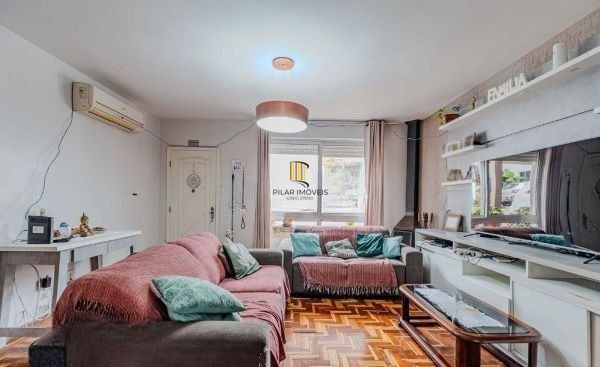 Casa em condomínio no bairro Santo Antômnio de 4 dormitórios e 2 vagas