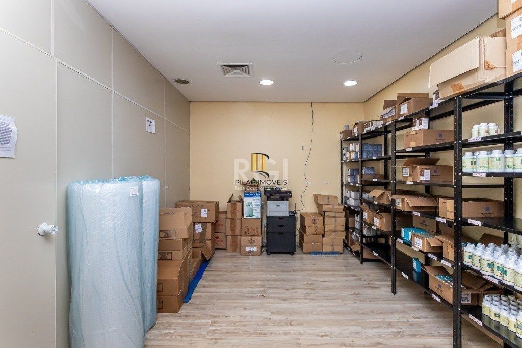 Loja Comercial na Av Cristóvão Colombo