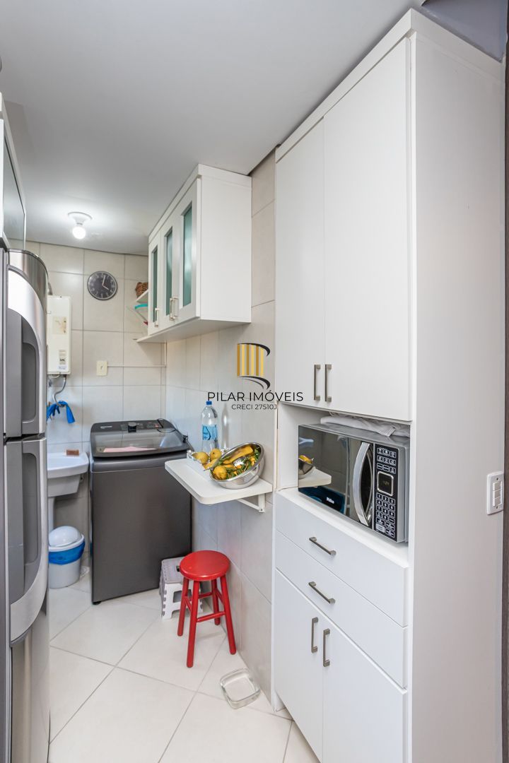 Apartamento no Cristal de 3 dormitórios , 2 vagas e infra
