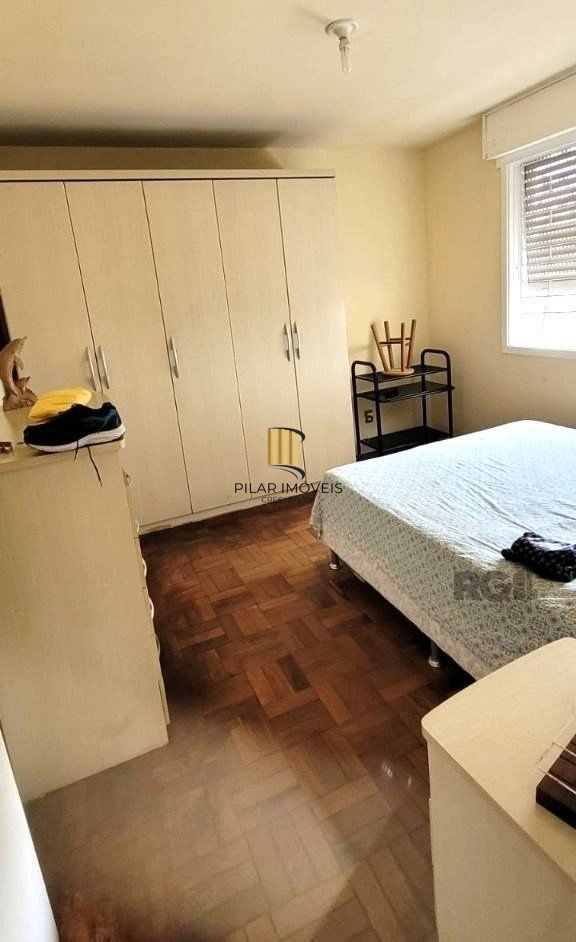 Apartamento no Petrópolis de 2 dormitórios e 2 vagas