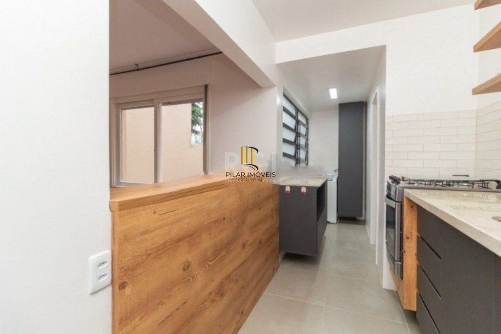 Apartamento no Petrópolis de 2 dormitórios