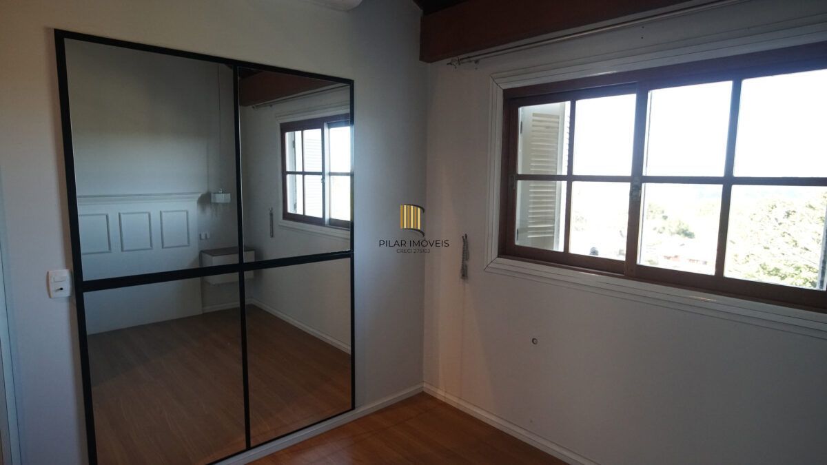 Cobertura no bairro Lago Negro em Gramado de 3 dormitórios e vaga