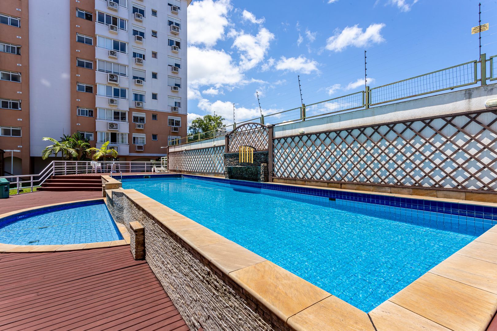 Apartamento de 3 dormitórios vaga e infra