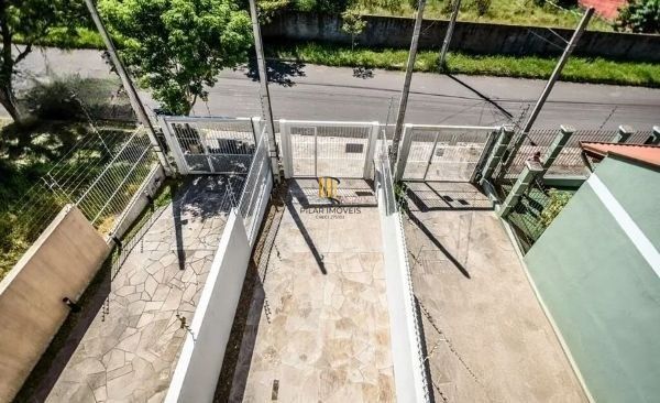 Casa de 3 dormitórios 2 vagas - Parque Santa Fé DESOCUPADO