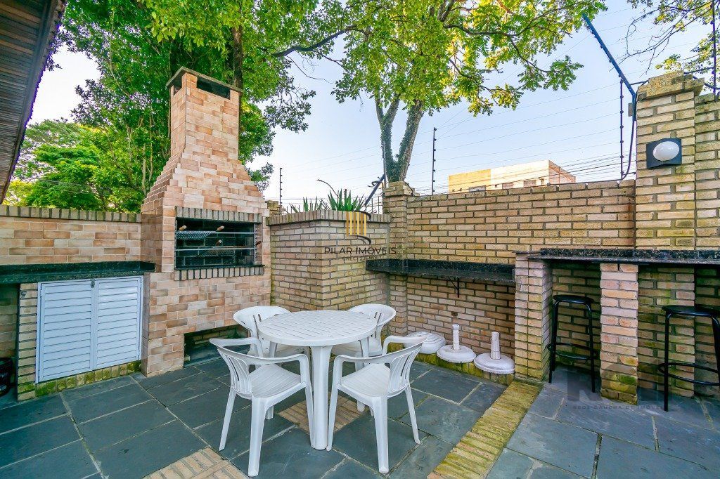 Apartamento 2 dormitórios, 1 vaga no Alto Petrópolis