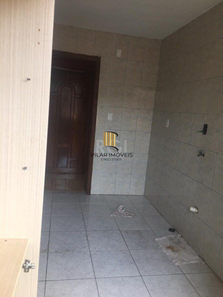 Apartamento 01 dormitório, no bairro Rubem Berta, em Porto Alegre - RS.