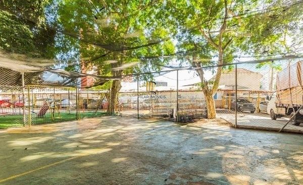 Apartamento na Azenha de 3 dormitórios térreo