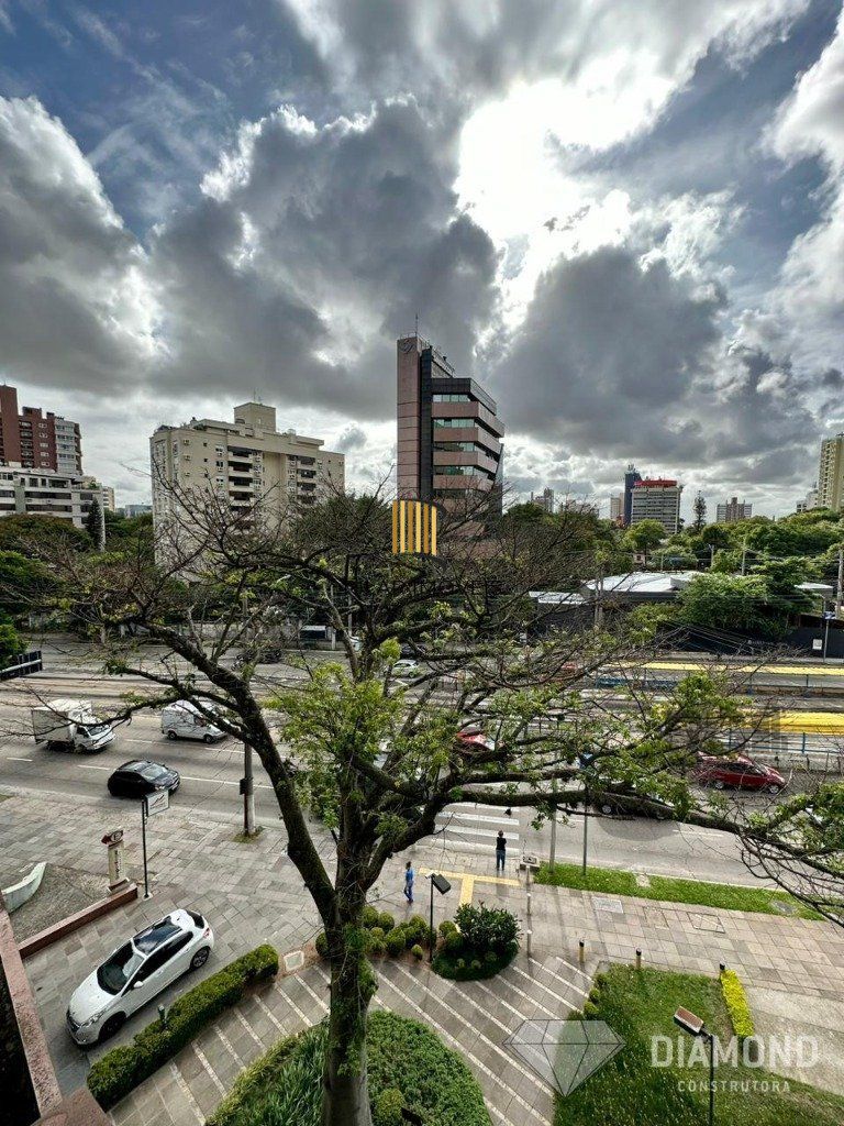 Sala comercial no bairro Auxiliadora desocupada