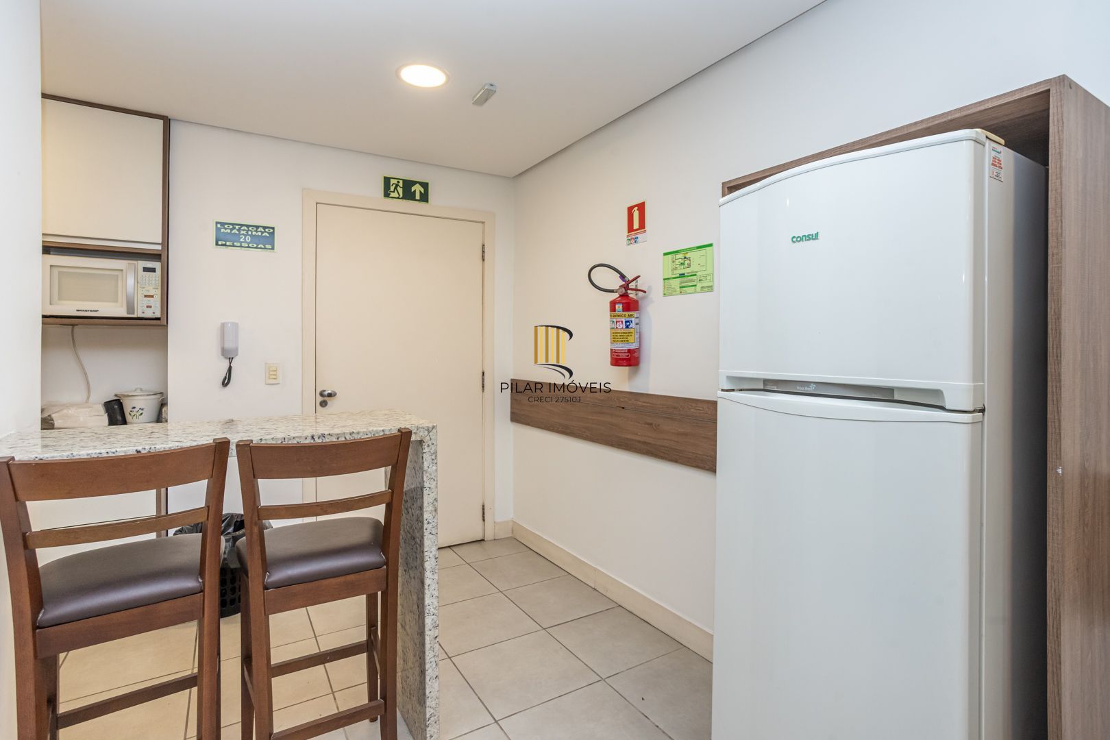 Apartamento Garden no bairro Pertrópolis de 3 dormitórios e 2 vagas DESOCUPADO