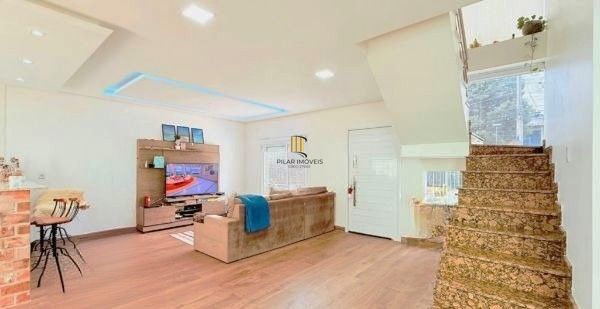 Sobrado no bairro Vila Ipiranga de 4 dormitórios e 4 vagas