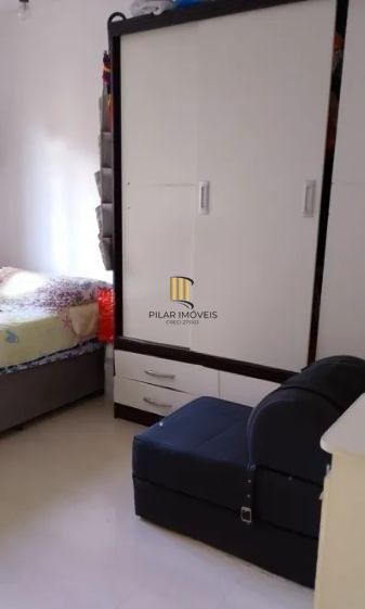 Apartamento térreo no bairro Petrópolis de 1 dormitório e pátio