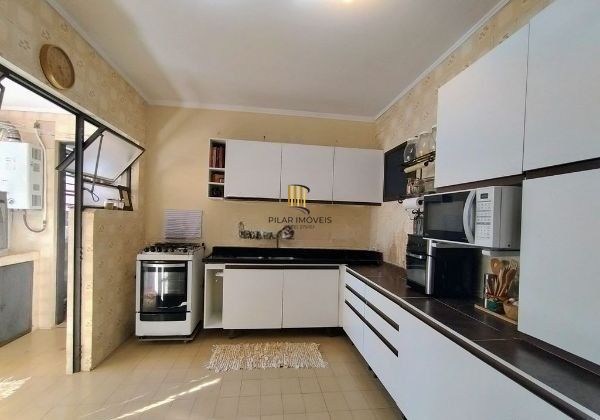 Apartamento de 3 dormitórios e vaga no bairro Petrópolis