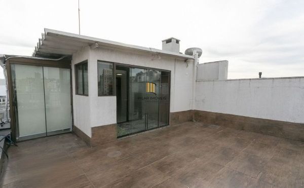 Cobertura no bairro Santa Cecilia de 3 dormitórios vaga desocupada
