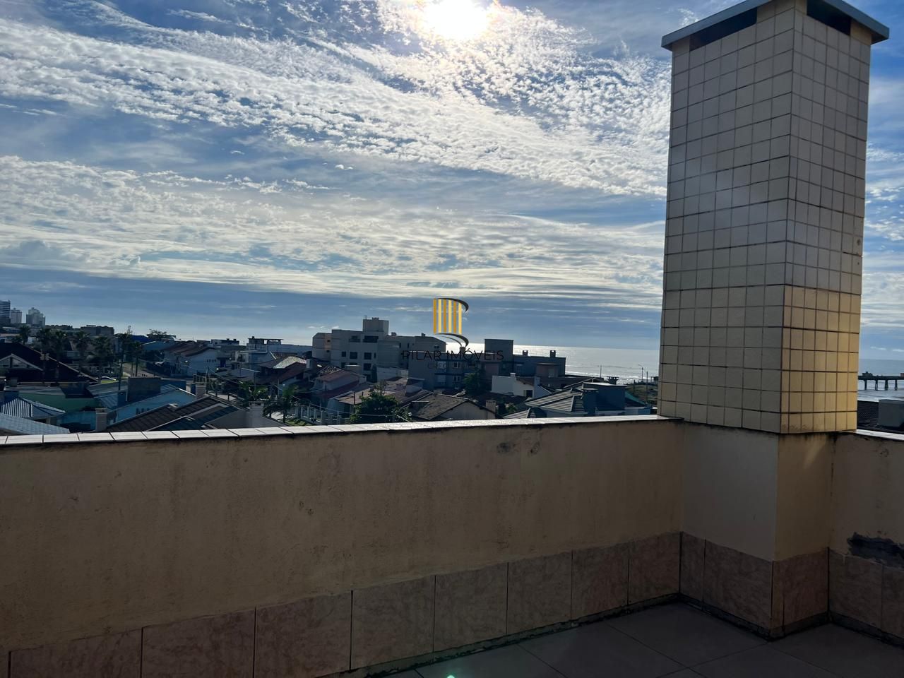 Cobertura 2 dorm. com garagem, elevador Centro de Tramandaí