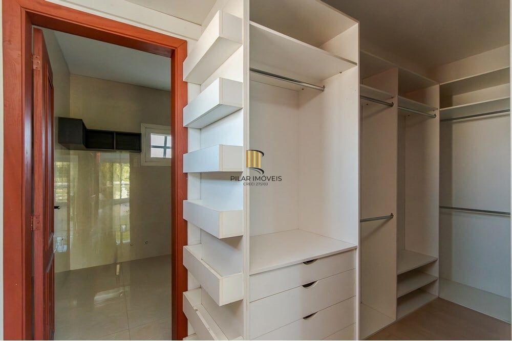 Casa de Condomínio com 3 Quartos à venda, 310m² - Vila Elsa