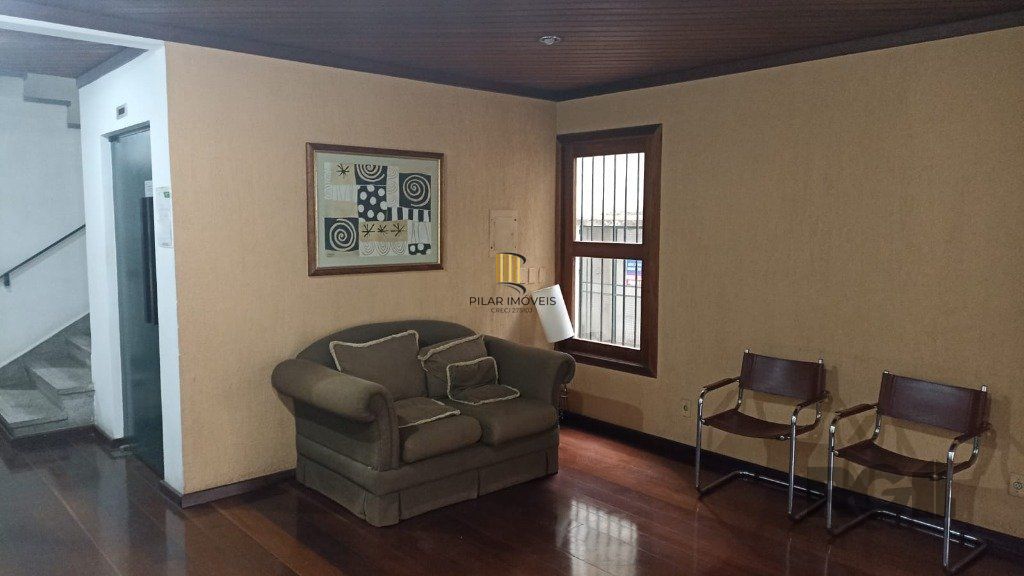 APTO DE 01 DORMITÓRIO COM SACADA , ELEVADOR NA CIDADE BAIXA