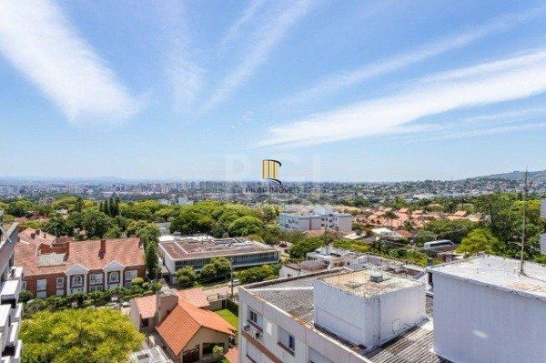 Sala comercial duplex na Av. Carlos Gomes