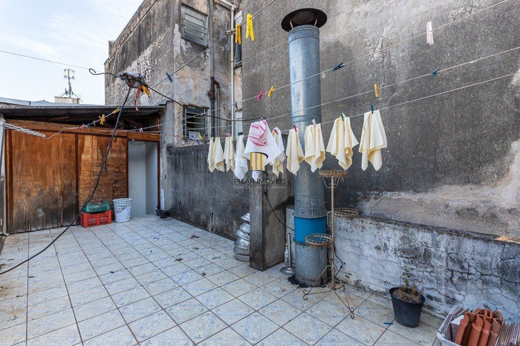 Casa para Venda - 272m², 3 dormitórios, 2 vagas - Santa Cecília