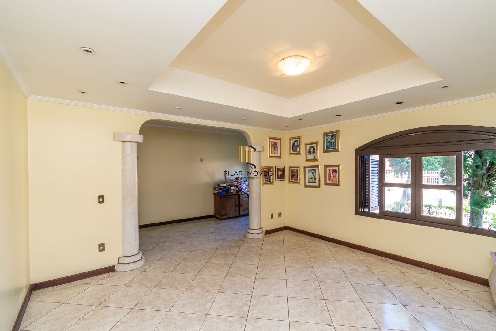 Casa 5 dormitórios no bairro Jardim Sabará
