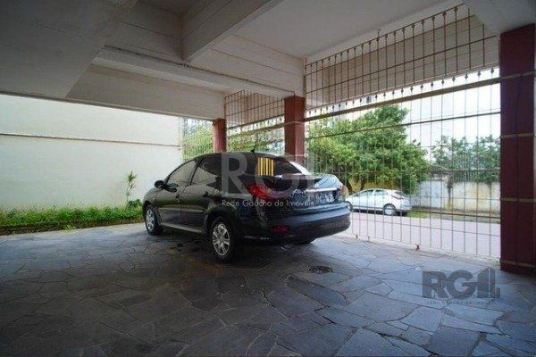 Apartamento de 2 dormitórios e vaga no Jardim do Salso