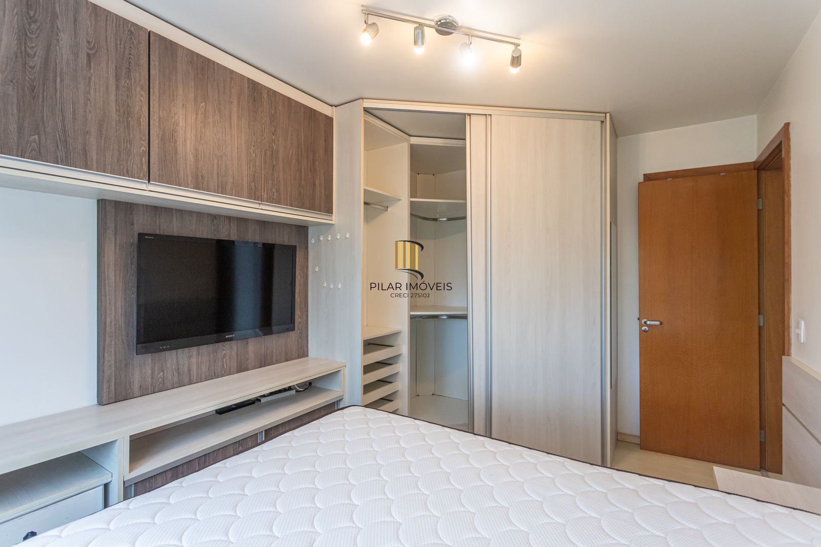 Apartamento 2 dormitórios no bairro Moinhos de Vento