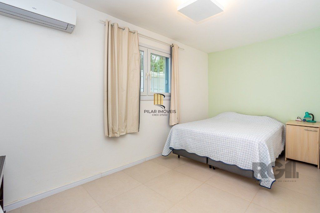 casa de 03 dorm, 02 banheiros , 03 vagas