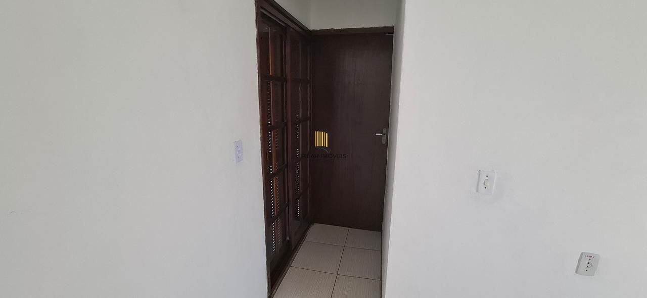 Casa em Canoas de 2 dormitórios DESOCUPADA