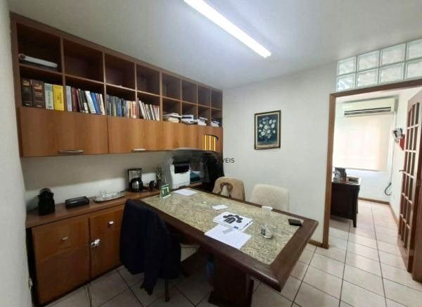 Sala / Apartamento no Centro com 35m²