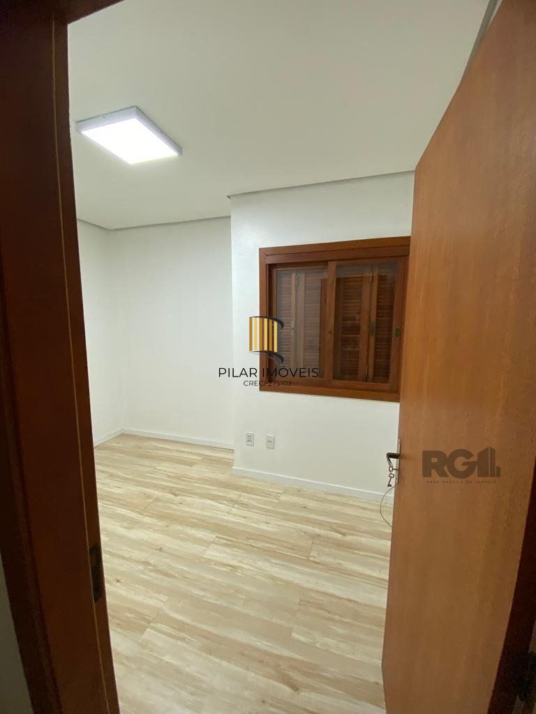 Casa térrea com 02 dormitórios e 01 vaga, no bairro Aberta dos Morros, em Porto Alegre.