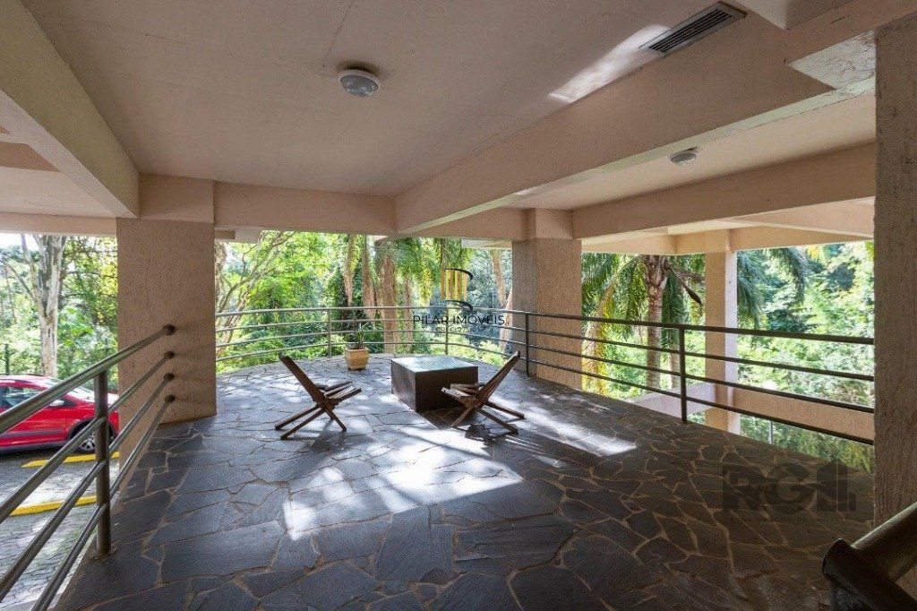 Apartamento no Nonoai de 2 dormitórios vaga e infra