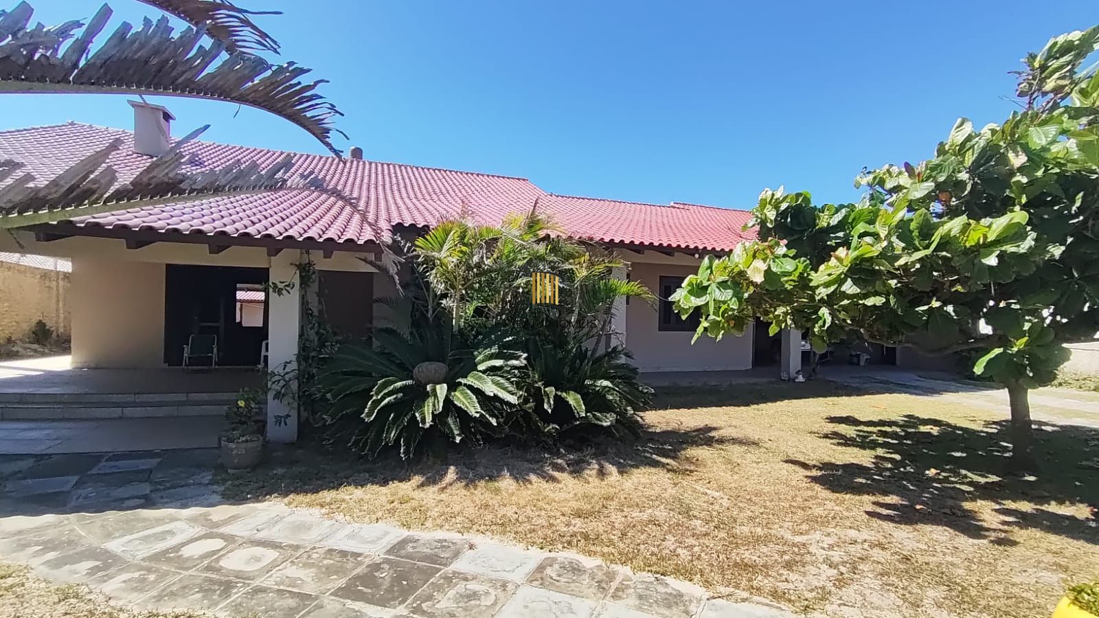 Excelente casa a Beira Mar  cinco suites