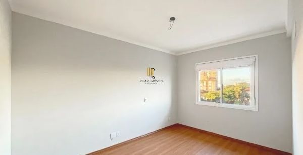 Apartamento no bairro Vila Ipiranga de 2 dormitórios e 2 vagas