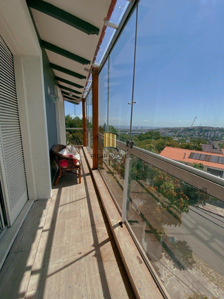 Casa no Teresópolis de 4 dormitórios e 4 vagas