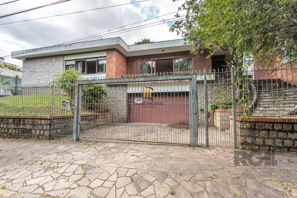 Casa 3 dormitórios no bairro Vila Ipiranga - Pilar Imóveis