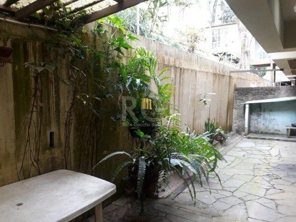 Apartamento térreo de 1 dormitório com pátio