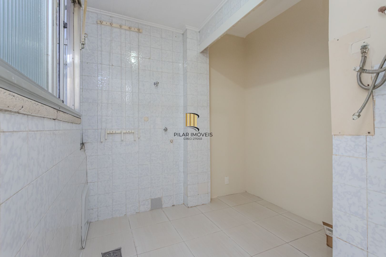 Apartamento no Centro de 1 dormitório DESOCUPADO