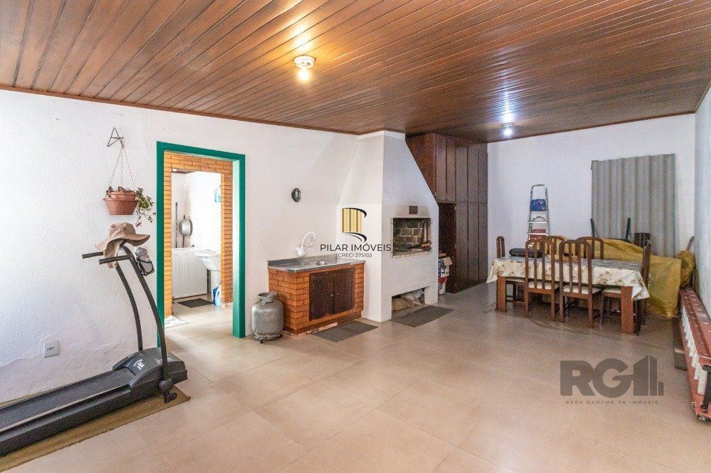 Casa no bairro Vila Ipiranga de 3 dormitórios e 3 vagas