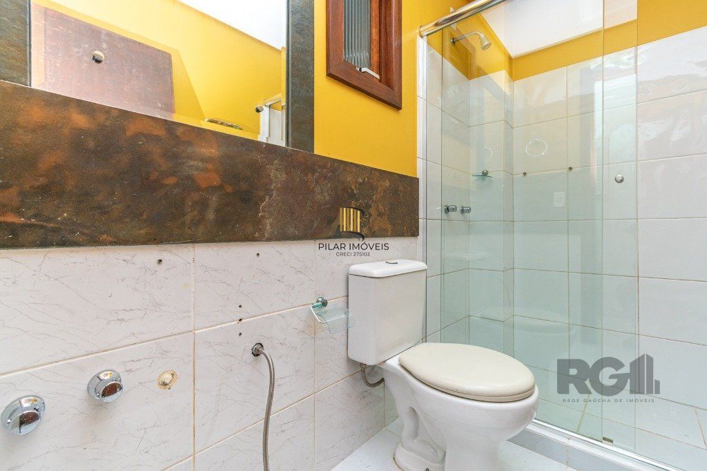 Casa Condominio no bairro Guarujá de 3 dormitórios 1 vaga DESOCUPADA