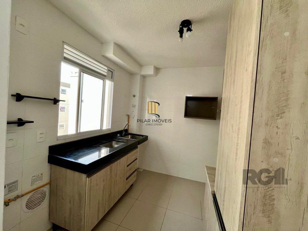 Apartamento 2 dormitórios no bairro Cecília