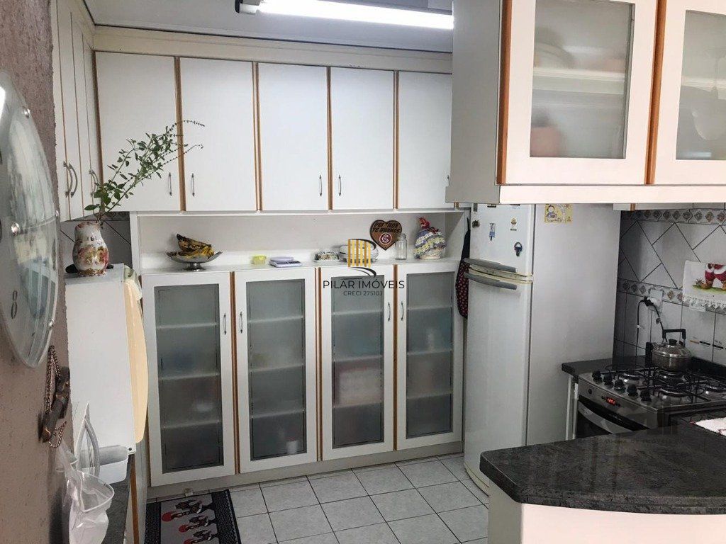 Residência individual no Jardim Itu - 3 dormit suíte, 2 gar. piscina/academia