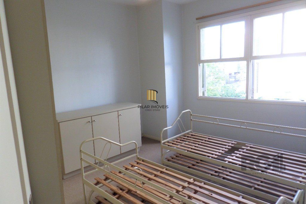 Apartamento no bairro Rio Branco de 2 dormitórios desocupado