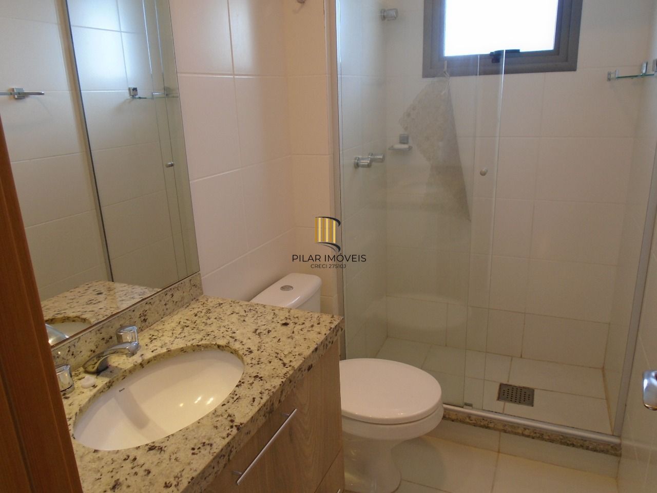 Apartamento 2 dormitórios no bairro Três Figueiras