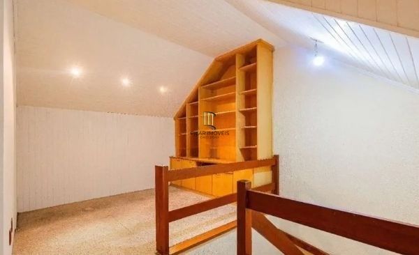 Casa sobrado no bairro Bela Vista de 3 dormitórios e 3 vagas DESOCUPADA