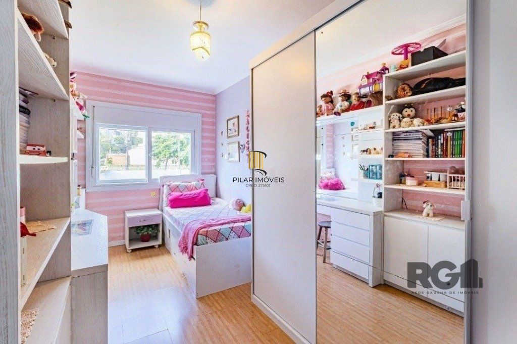 Casa 4 dormitórios no bairro Chácara das Pedras