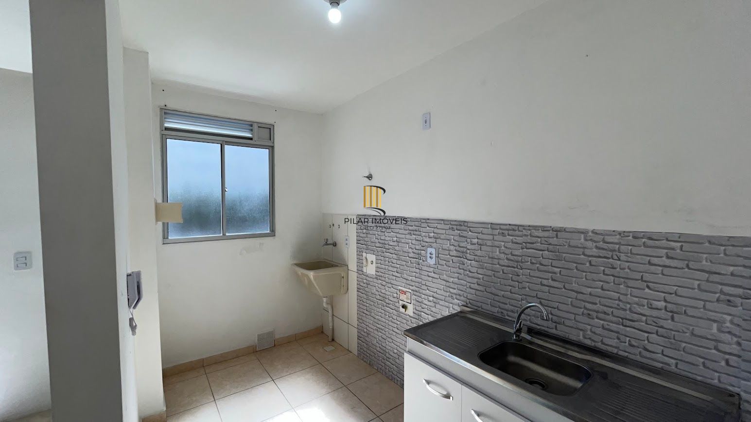 Apartamento no Porto Cruzeiro de 2 dormitórios vaga e infra DESOCUPADO