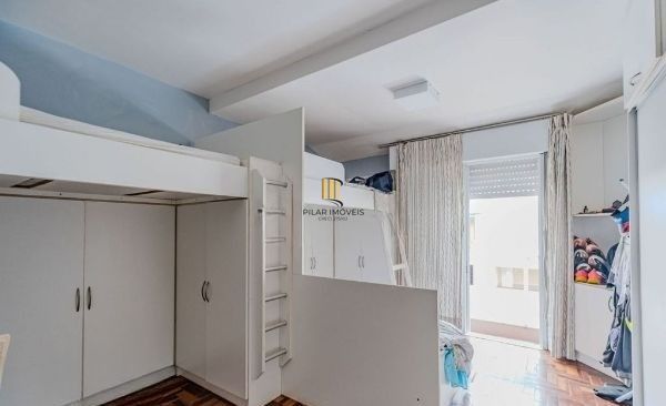 Casa em condomínio no bairro Santo Antômnio de 4 dormitórios e 2 vagas