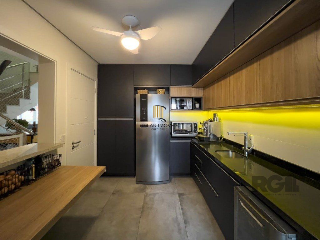Casa condominio de 3 dormitórios 2 vagas e infra
