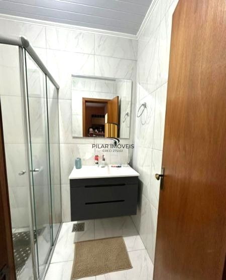 Casa no bairro Hípica de 2 dormitórios e vaga